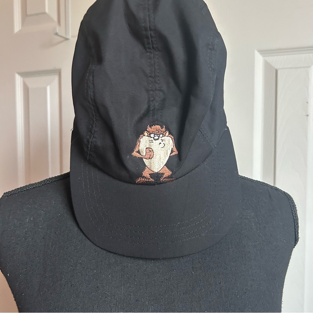 VINTAGE Looney Tunes Tasmanian Devil black stretch back embroidered black hat - Picture 5 of 5